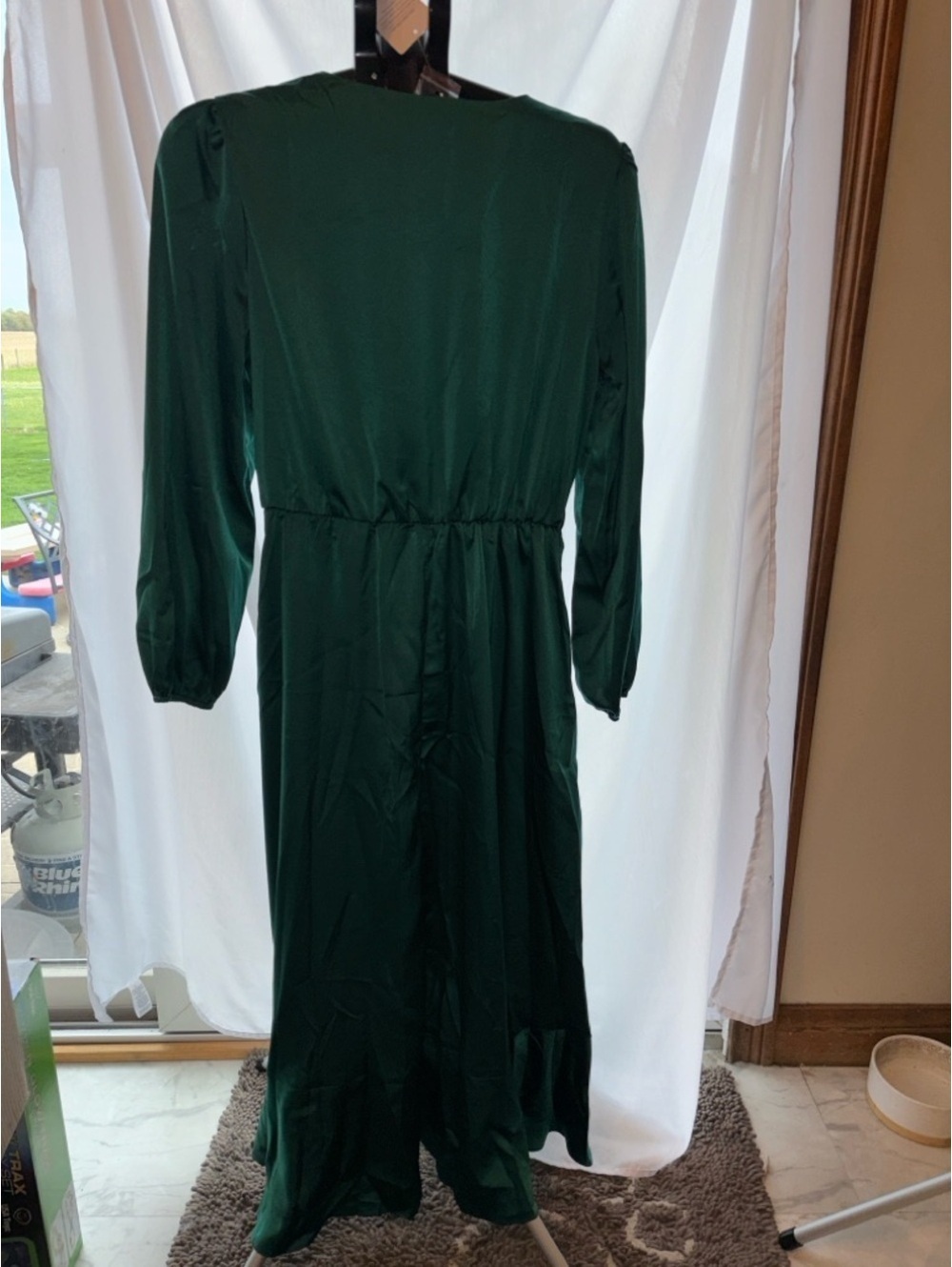 Fashion Jewelry Emerald Green Long Sleeve Wrap Midi Dress [COPY] - Picture 2 of 4